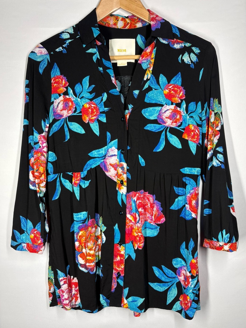 Anthropologie MAEVE Black Floral Button-Up V-Neck Blouse. Blues Reds Pinks. Sz 4